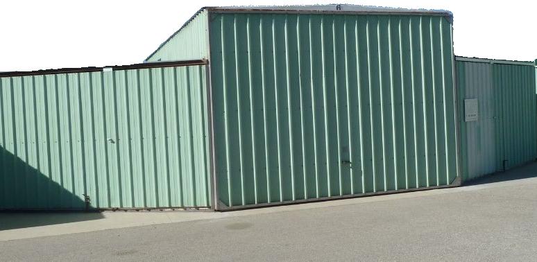 Hangar For Rent, Gnoss Field